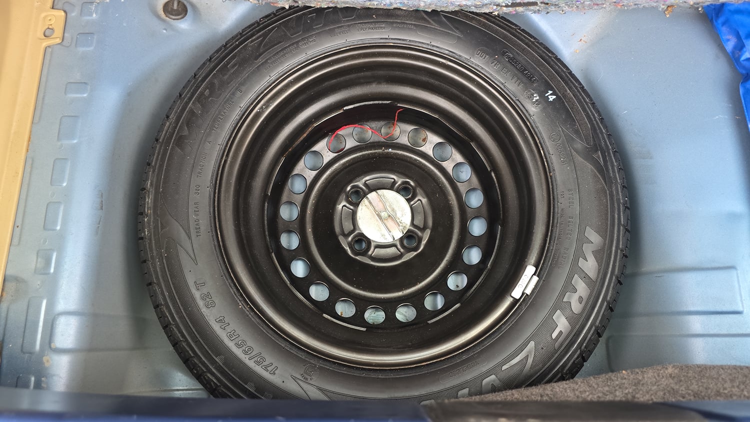 Used 2015 Honda Brio VX AT Petrol Automatic tyres SPARE TYRE VIEW
