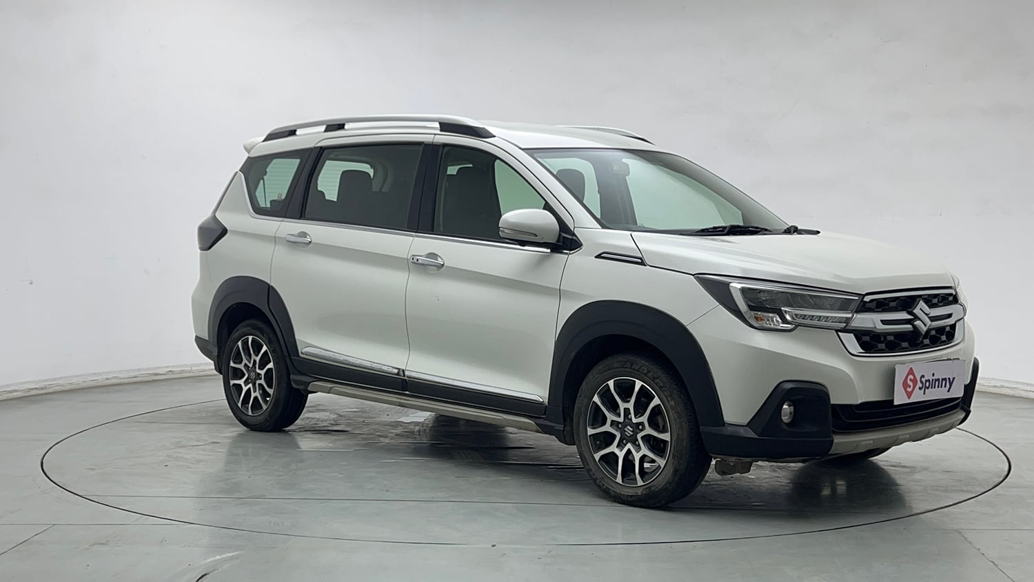 Used 2023 Maruti Suzuki XL6 Alpha Plus MT Petrol Petrol Manual exterior RIGHT FRONT CORNER VIEW