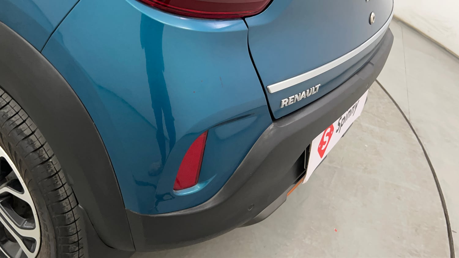 Used 2020 Renault Kwid CLIMBER 1.0 Opt Petrol Manual dents MINOR SCRATCH