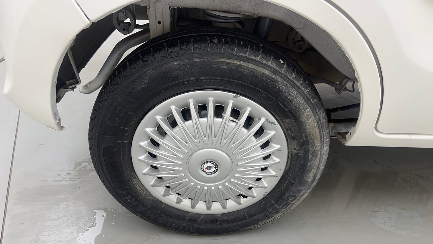 Used 2021 Maruti Suzuki Alto 800 LXi Petrol Manual tyres RIGHT REAR TYRE RIM VIEW