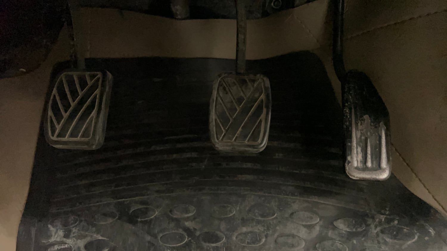 Used 2013 Maruti Suzuki A-Star VXI Petrol Manual interior PEDALS VIEW