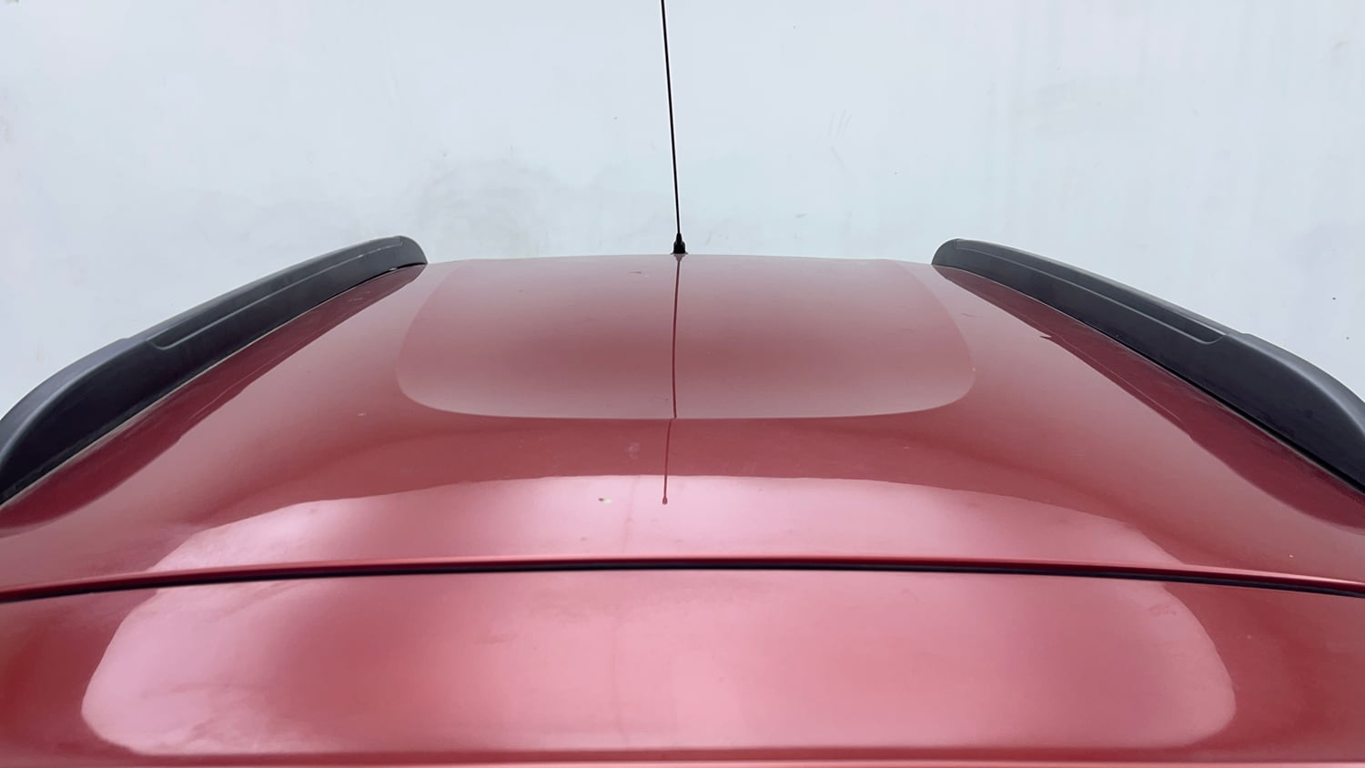 Used 2016 Renault Kwid RXT Petrol Manual exterior EXTERIOR ROOF VIEW