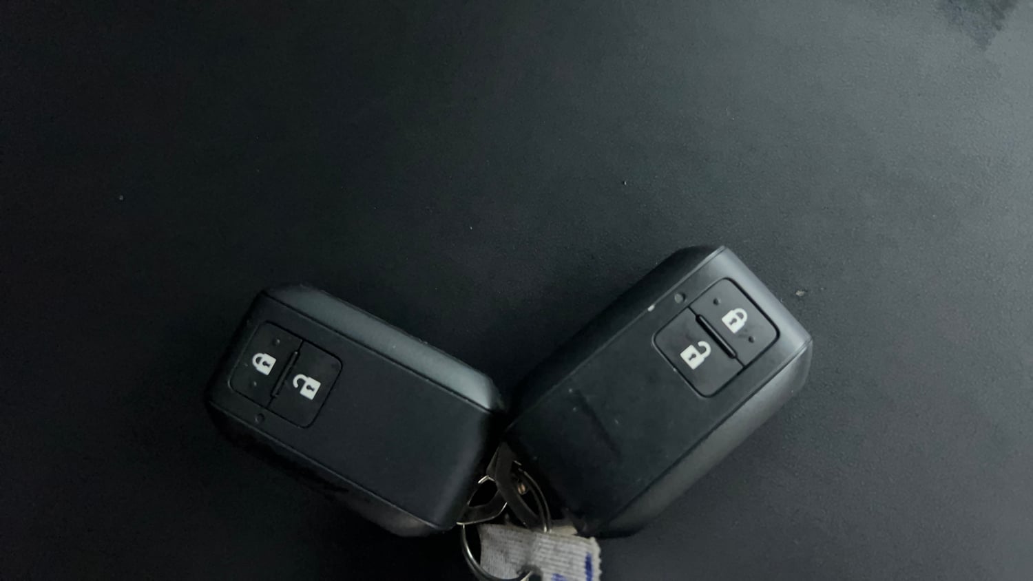 Used 2023 Toyota Glanza V Petrol Manual extra CAR KEY VIEW