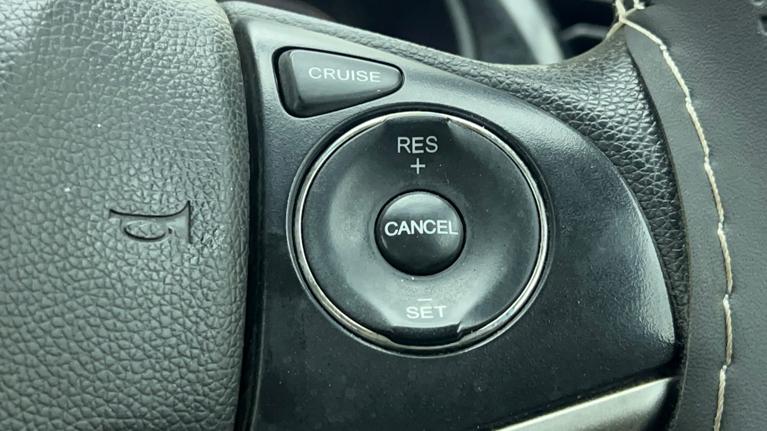 Used 2017 Honda City V Petrol Petrol Manual top_features Cruise control