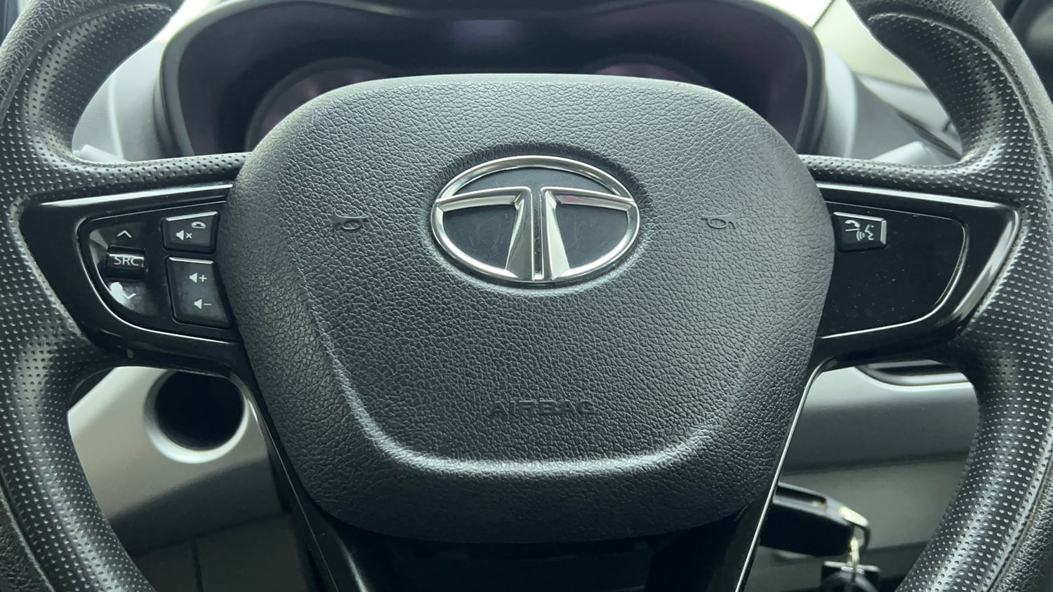 Used 2018 Tata Nexon XM Petrol Manual top_features Steering mounted controls