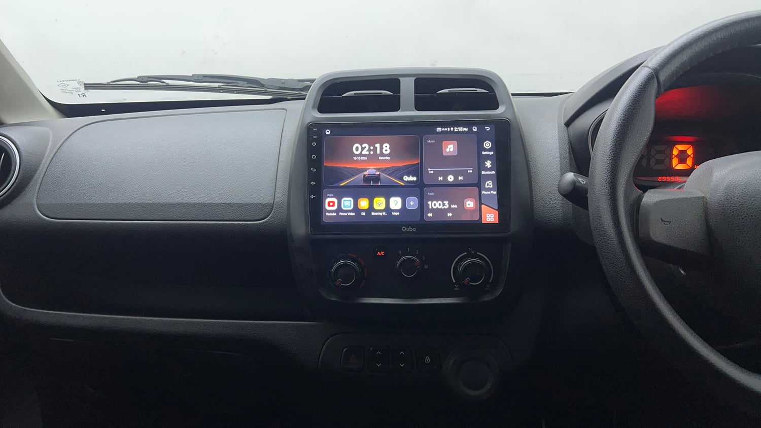 Used 2019 Renault Kwid RXL Petrol Manual top_features Integrated (in-dash) music system