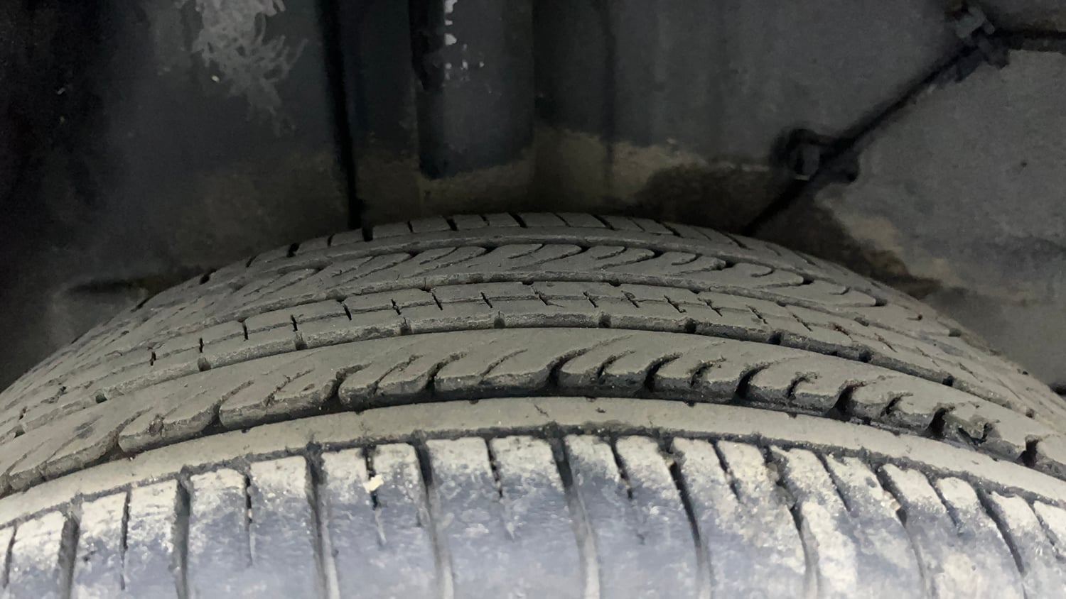 Used 2022 Tata Punch Kaziranga Creative MT Petrol Manual tyres RIGHT REAR TYRE TREAD VIEW