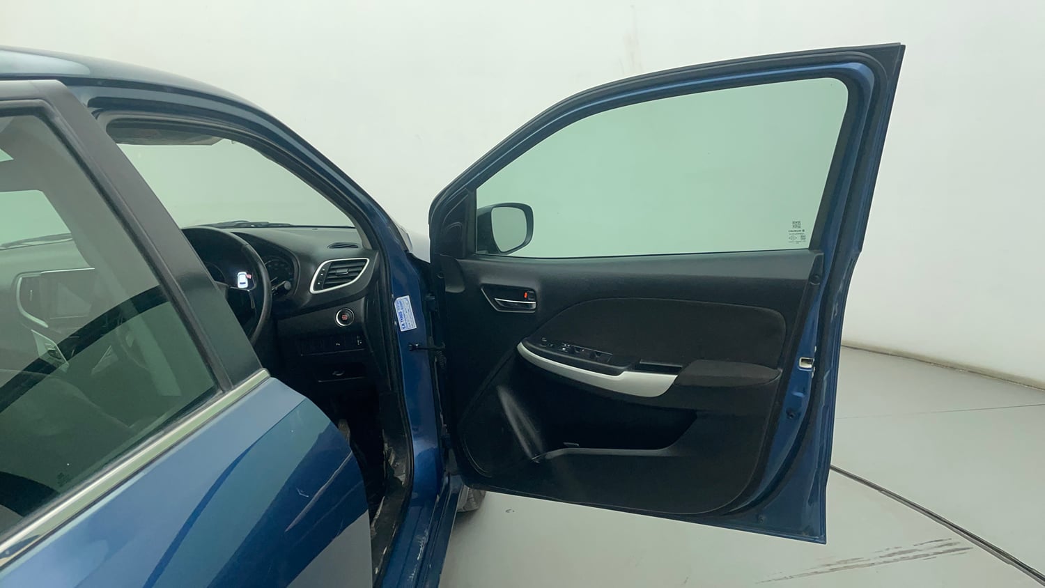 Used 2016 Maruti Suzuki Baleno Alpha 1.2 Petrol Manual interior RIGHT FRONT DOOR OPEN VIEW