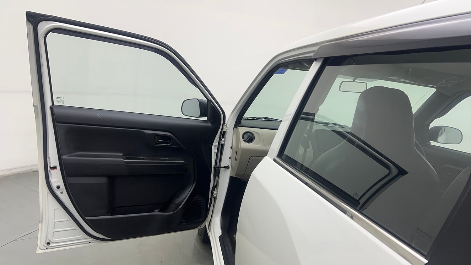 Used 2019 Maruti Suzuki Wagon R 1.0 LXi 1.0 Petrol Manual interior LEFT FRONT DOOR OPEN VIEW