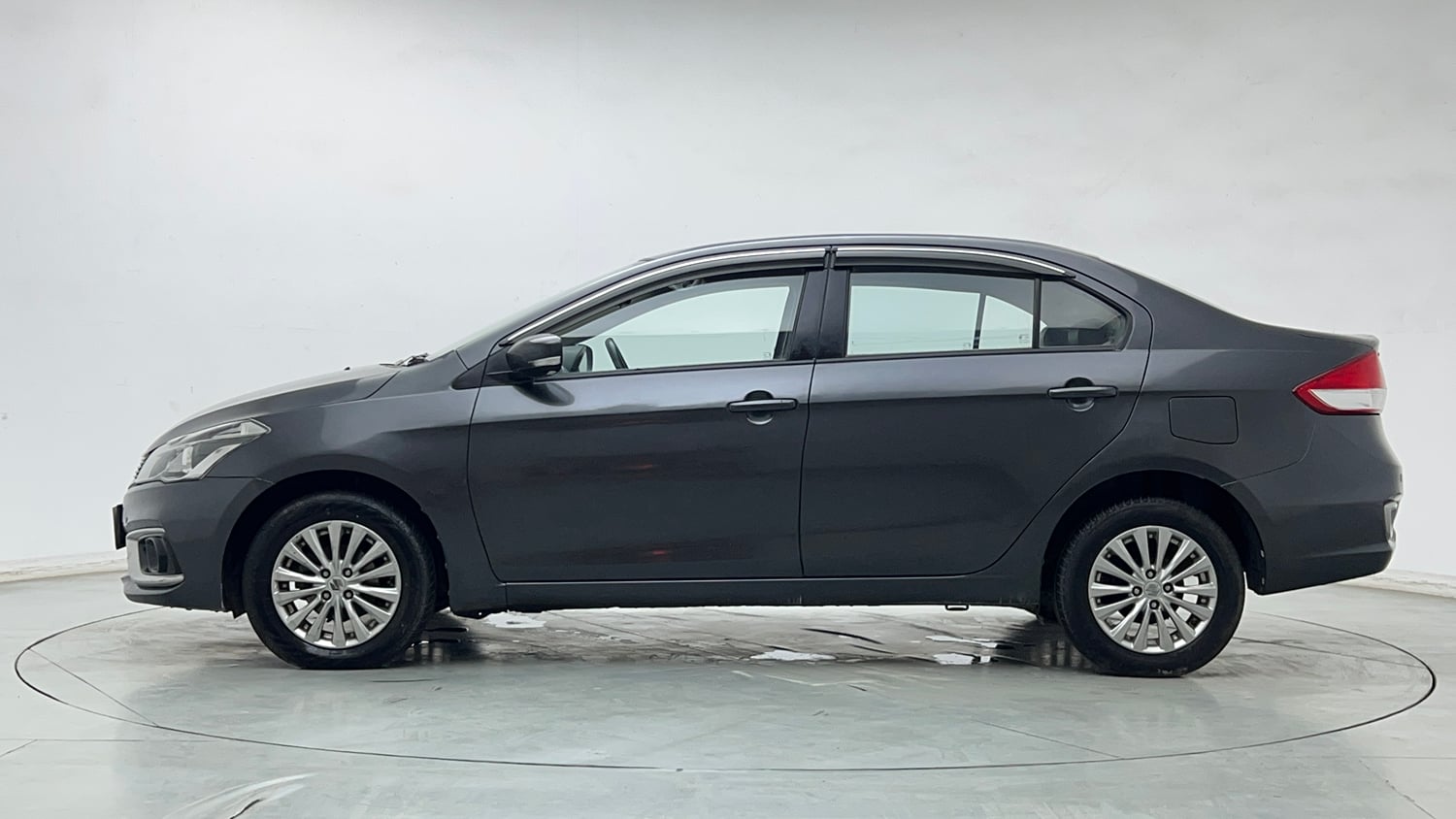 Used 2022 Maruti Suzuki Ciaz Delta 1.5 Petrol Manual exterior LEFT SIDE VIEW