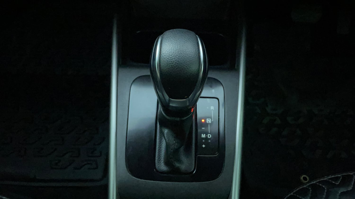 Used 2024 Maruti Suzuki Baleno Alpha AGS Petrol Automatic interior GEAR  KNOB VIEW