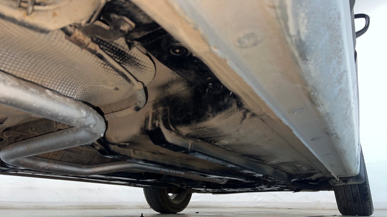 Used 2018 Hyundai Elite i20 Asta 1.2 (O) Petrol Manual extra REAR RIGHT UNDERBODY VIEW