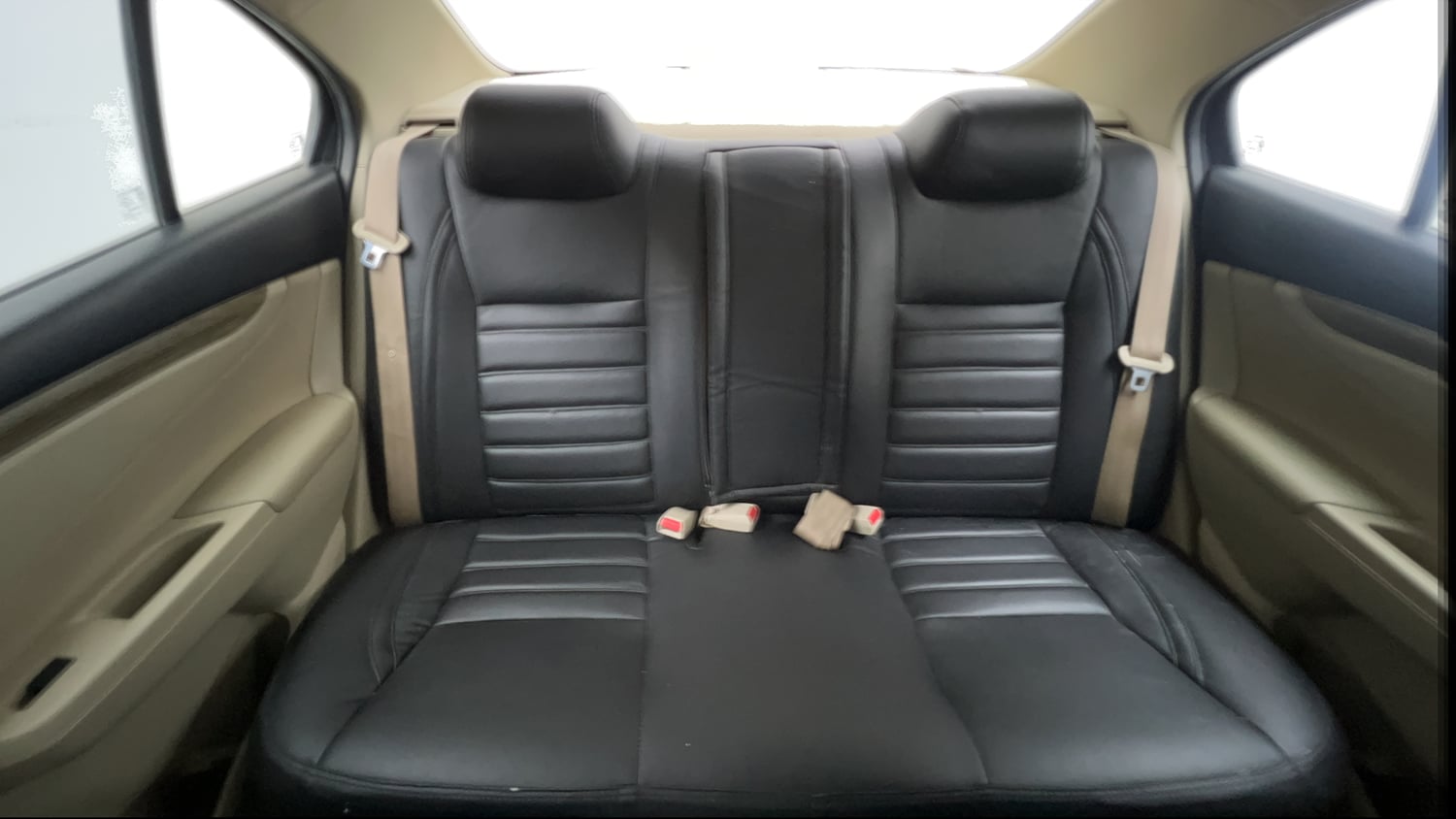 Used 2022 Maruti Suzuki Ciaz Delta 1.5 Petrol Manual interior REAR SEAT CONDITION VIEW
