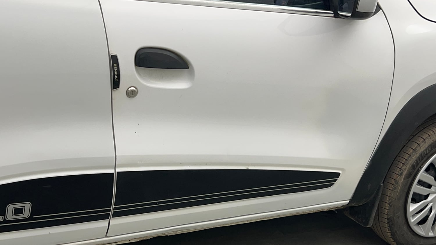 Used 2022 Renault Kwid RXT 1.0 (O) Petrol Manual dents MINOR SCRATCH