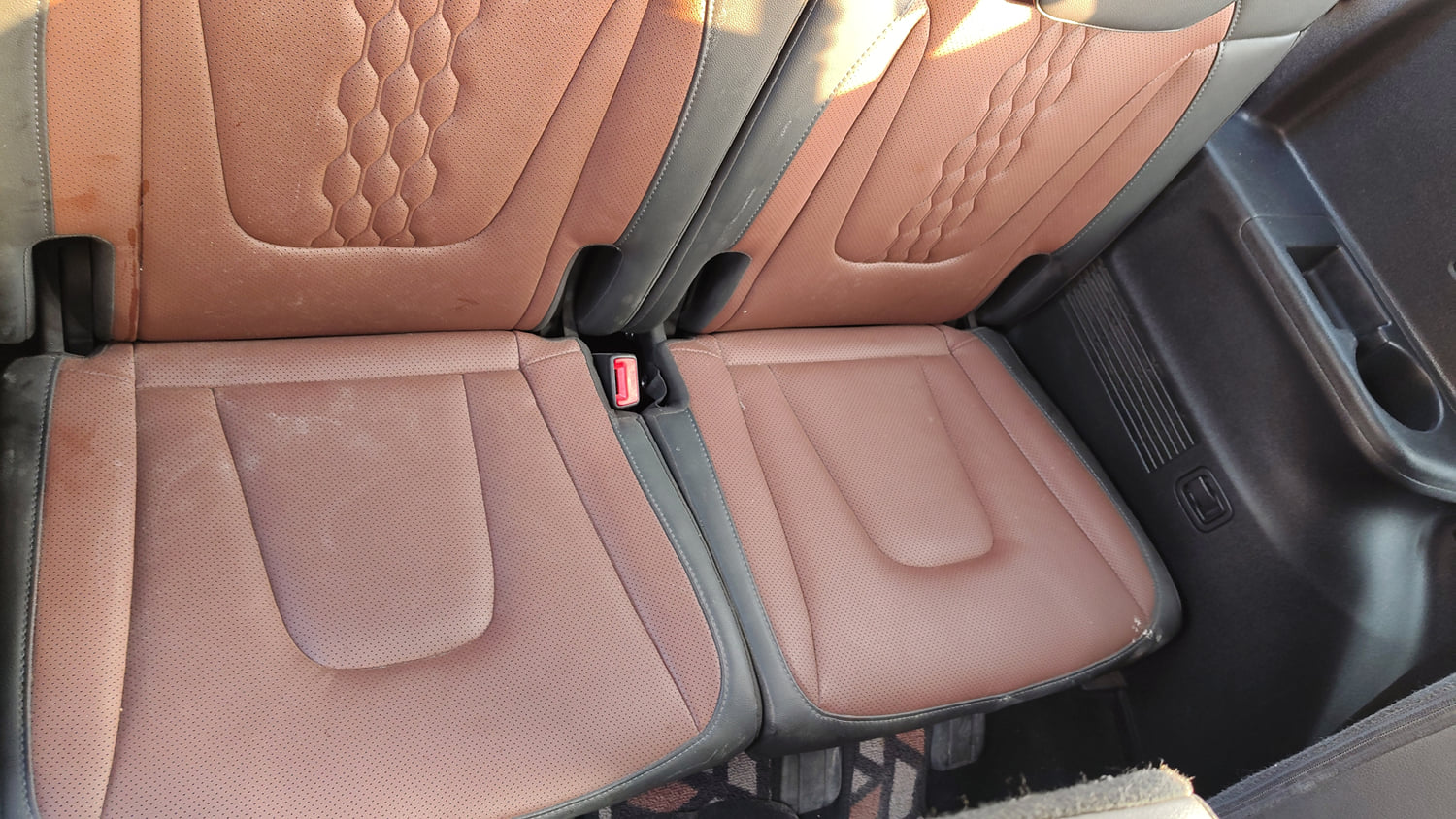 Used 2022 Hyundai Alcazar Signature (O) 6 STR 1.5 Diesel AT Diesel Automatic interior THIRD ROW SEAT