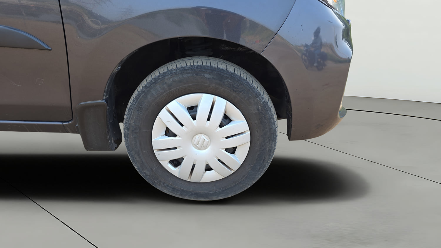 Used 2022 Maruti Suzuki Alto 800 Vxi Plus Petrol Manual tyres RIGHT FRONT TYRE RIM VIEW