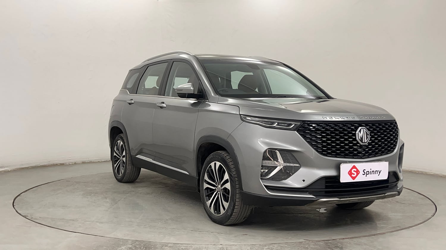 Used 2021 MG Motors Hector Plus Sharp 1.5 Petrol Turbo CVT 6-STR Petrol Automatic exterior RIGHT FRONT CORNER VIEW