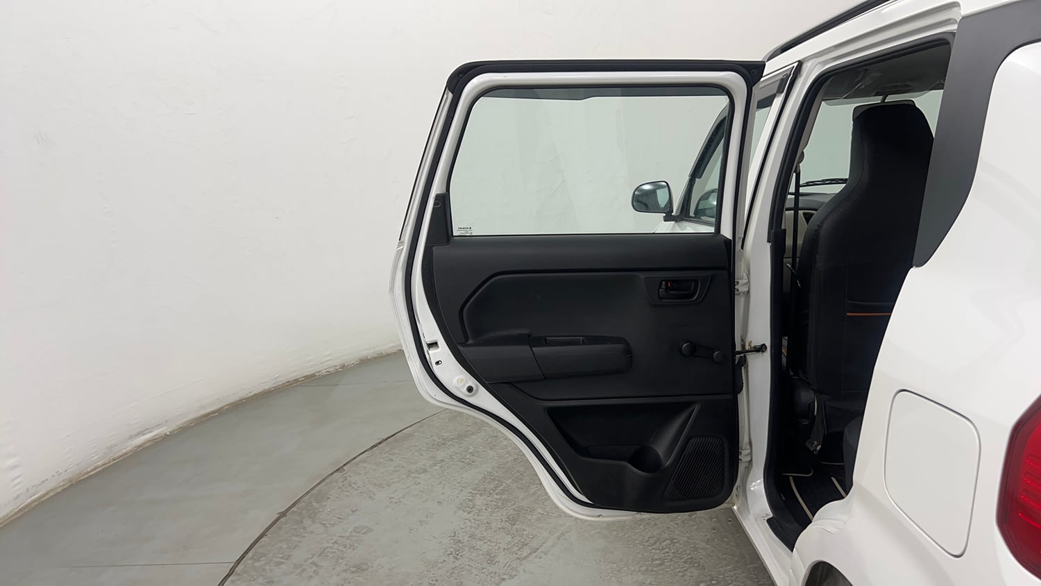 Used 2021 Maruti Suzuki Wagon R LXi 1.0 CNG Cng Manual interior LEFT REAR DOOR OPEN VIEW