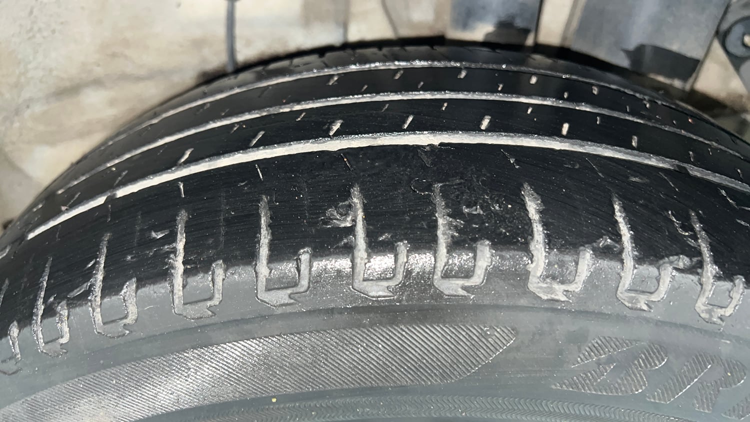 Used 2020 Hyundai Elite i20 Sportz Plus 1.2 Petrol Manual tyres LEFT REAR TYRE TREAD VIEW