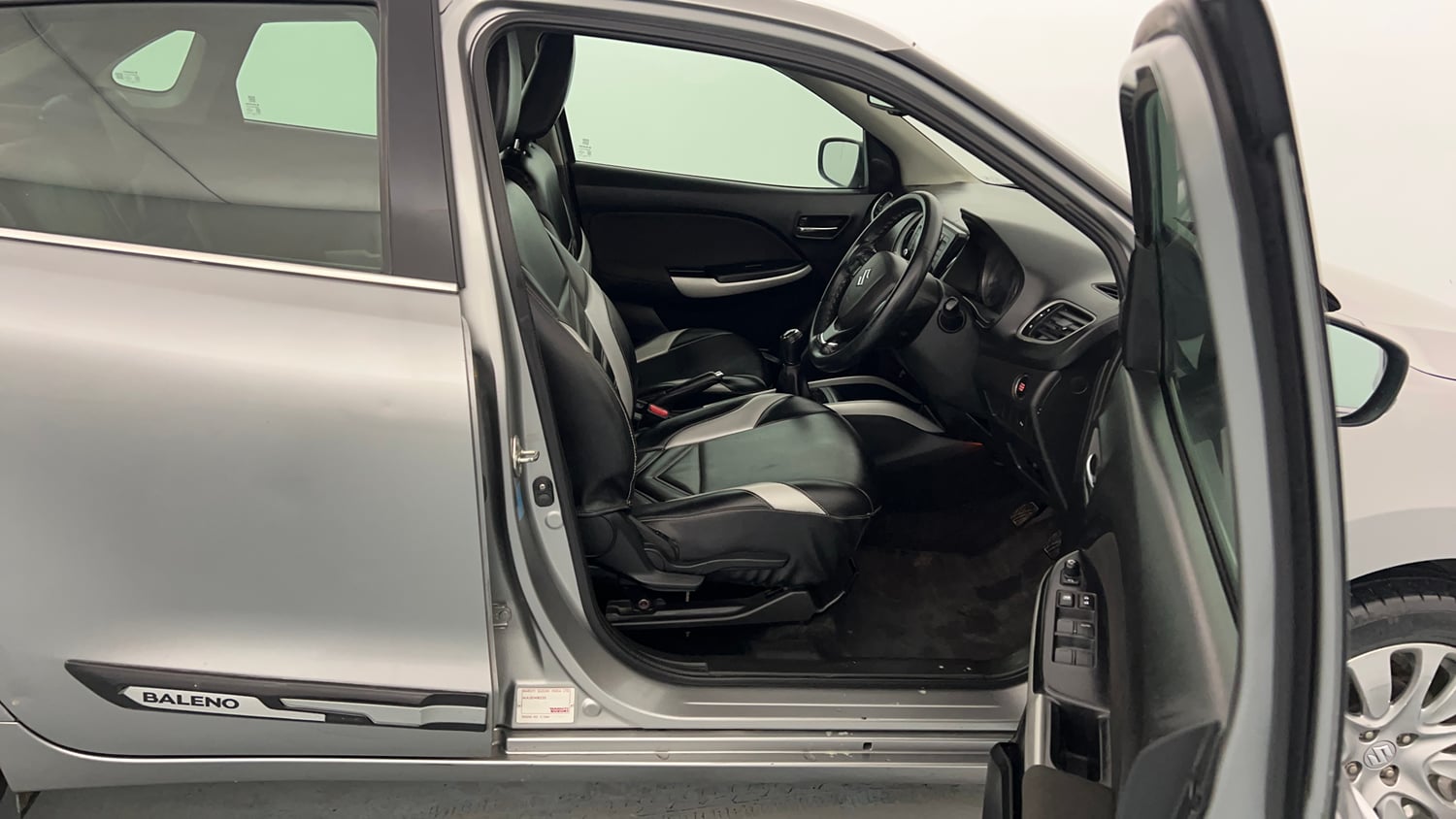 Used 2018 Maruti Suzuki Baleno Zeta 1.2 Petrol Manual interior RIGHT SIDE FRONT DOOR CABIN VIEW