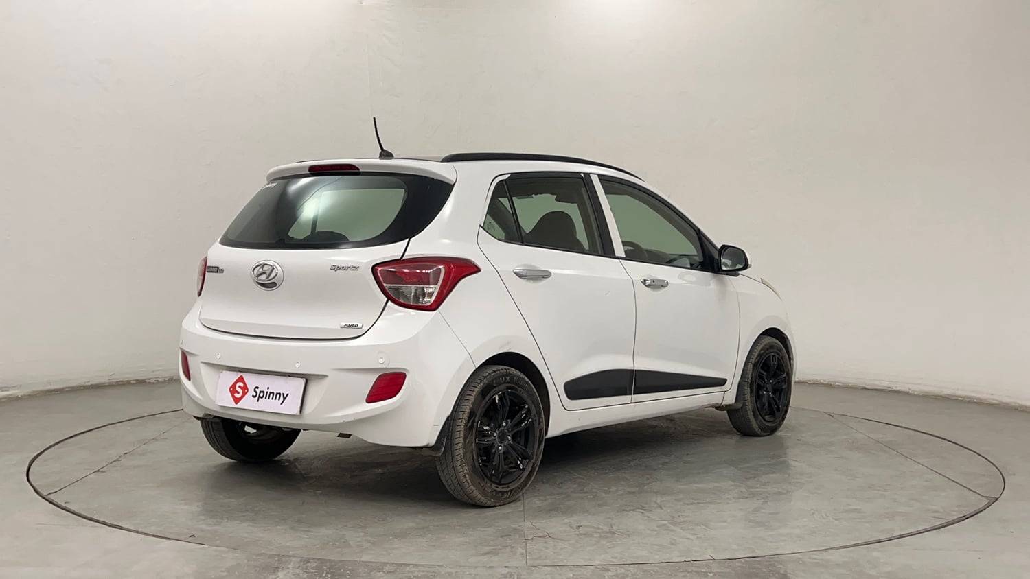 Used 2015 Hyundai Grand i10 Sportz AT 1.2 Kappa VTVT Petrol Automatic exterior RIGHT REAR CORNER VIEW