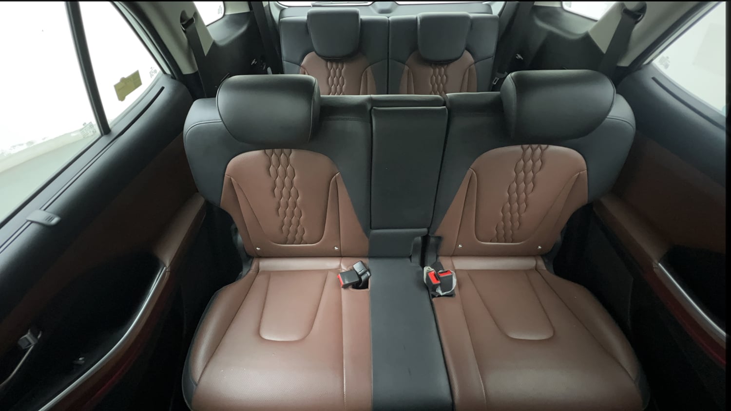 Used 2023 Hyundai Alcazar Signature (O) 7 STR 1.5 Petrol DCT Petrol Automatic interior REAR SEAT CONDITION VIEW