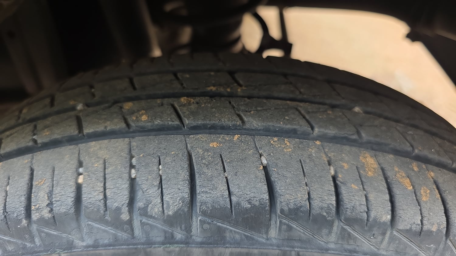 Used 2022 Maruti Suzuki Alto 800 Vxi Plus Petrol Manual tyres LEFT REAR TYRE TREAD VIEW
