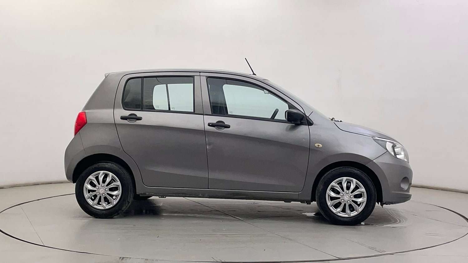 Used 2014 Maruti Suzuki Celerio VXi AMT Petrol Automatic exterior RIGHT SIDE VIEW