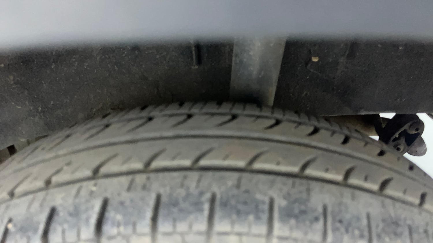 Used 2016 Renault Kwid RXT Petrol Manual tyres LEFT REAR TYRE TREAD VIEW