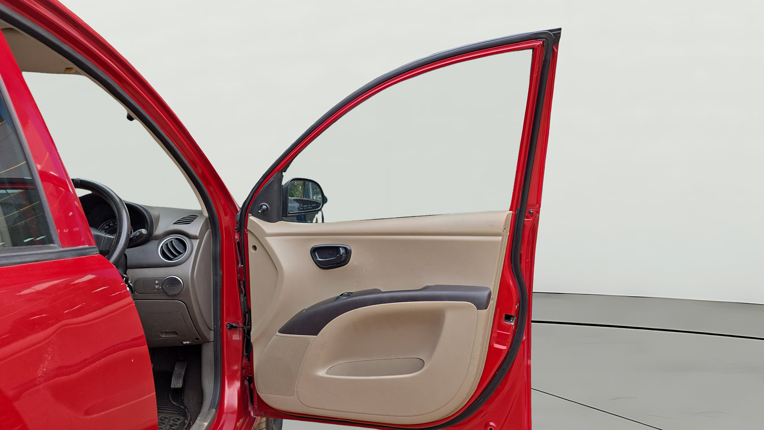 Used 2013 Hyundai i10 Era 1.1 iRDE2 Petrol Manual interior RIGHT FRONT DOOR OPEN VIEW