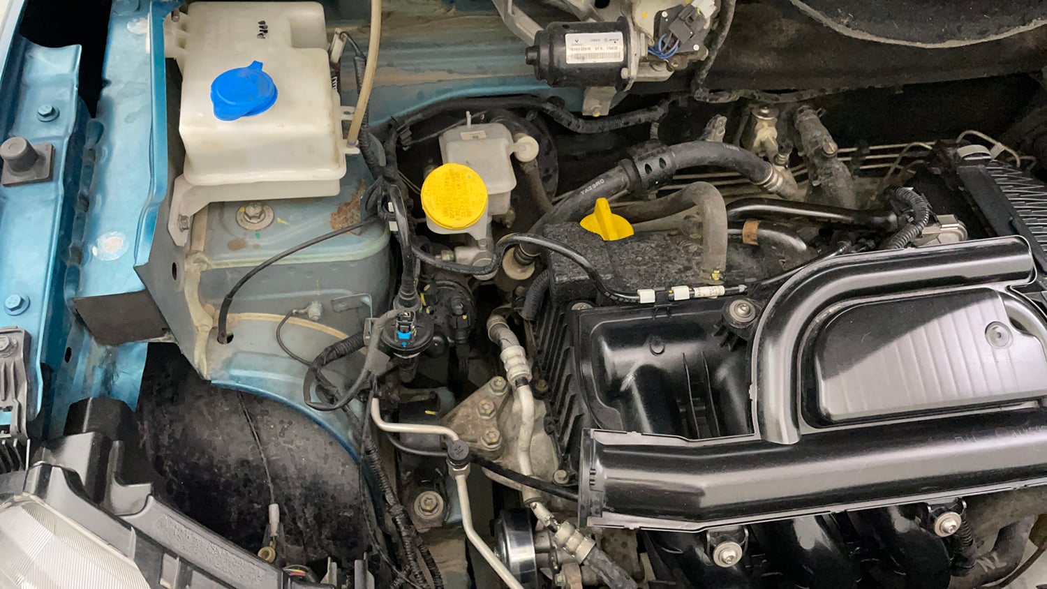 Used 2020 Renault Kwid CLIMBER 1.0 AMT Opt Petrol Automatic engine ENGINE RIGHT SIDE VIEW