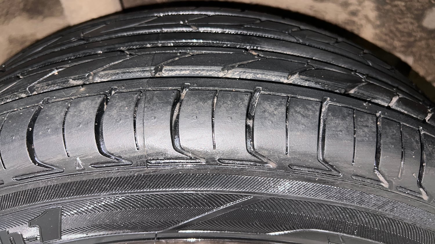Used 2018 Honda Jazz V CVT Petrol Petrol Automatic tyres RIGHT REAR TYRE TREAD VIEW