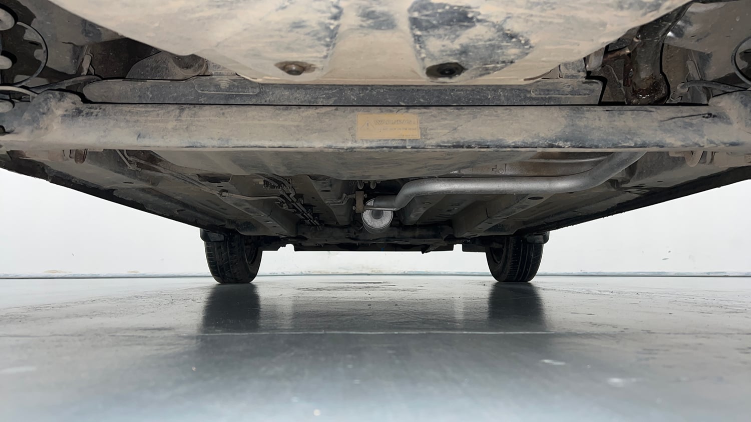 Used 2022 Tata Punch Accomplished MT Petrol Manual extra REAR UNDERBODY VIEW (TAKEN FROM REAR)