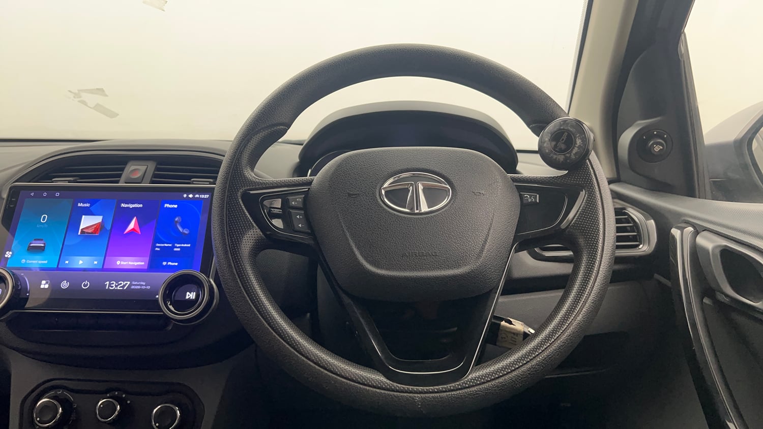 Used 2020 Tata Tigor Revotron XZ Petrol Manual interior STEERING VIEW