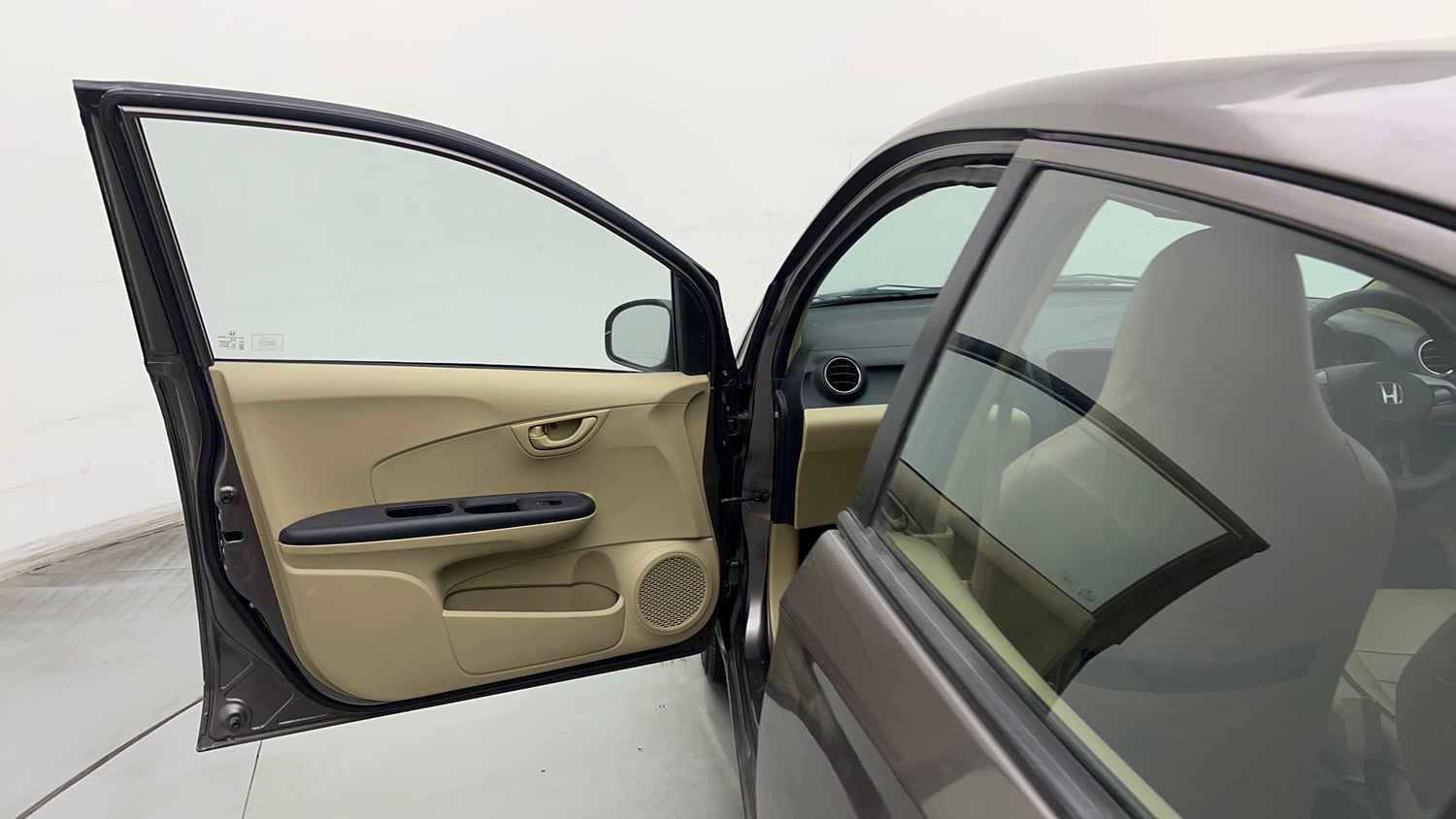 Used 2014 Honda Amaze 1.2 S i-VTEC Petrol Manual interior LEFT FRONT DOOR OPEN VIEW