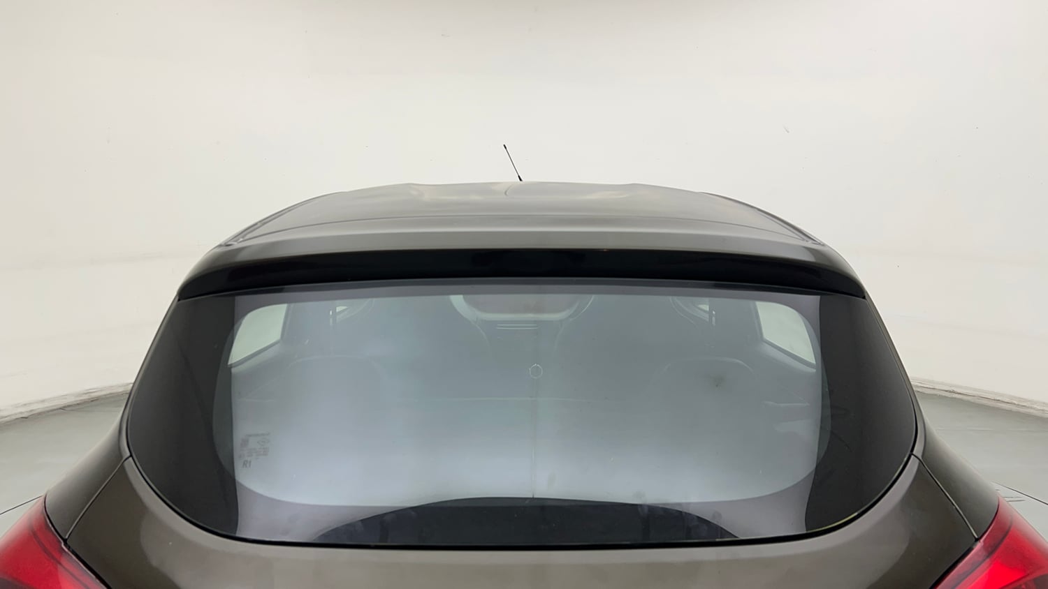 Used 2017 Renault Kwid 1.0 RXT AMT Opt Petrol Automatic exterior BACK WINDSHIELD VIEW