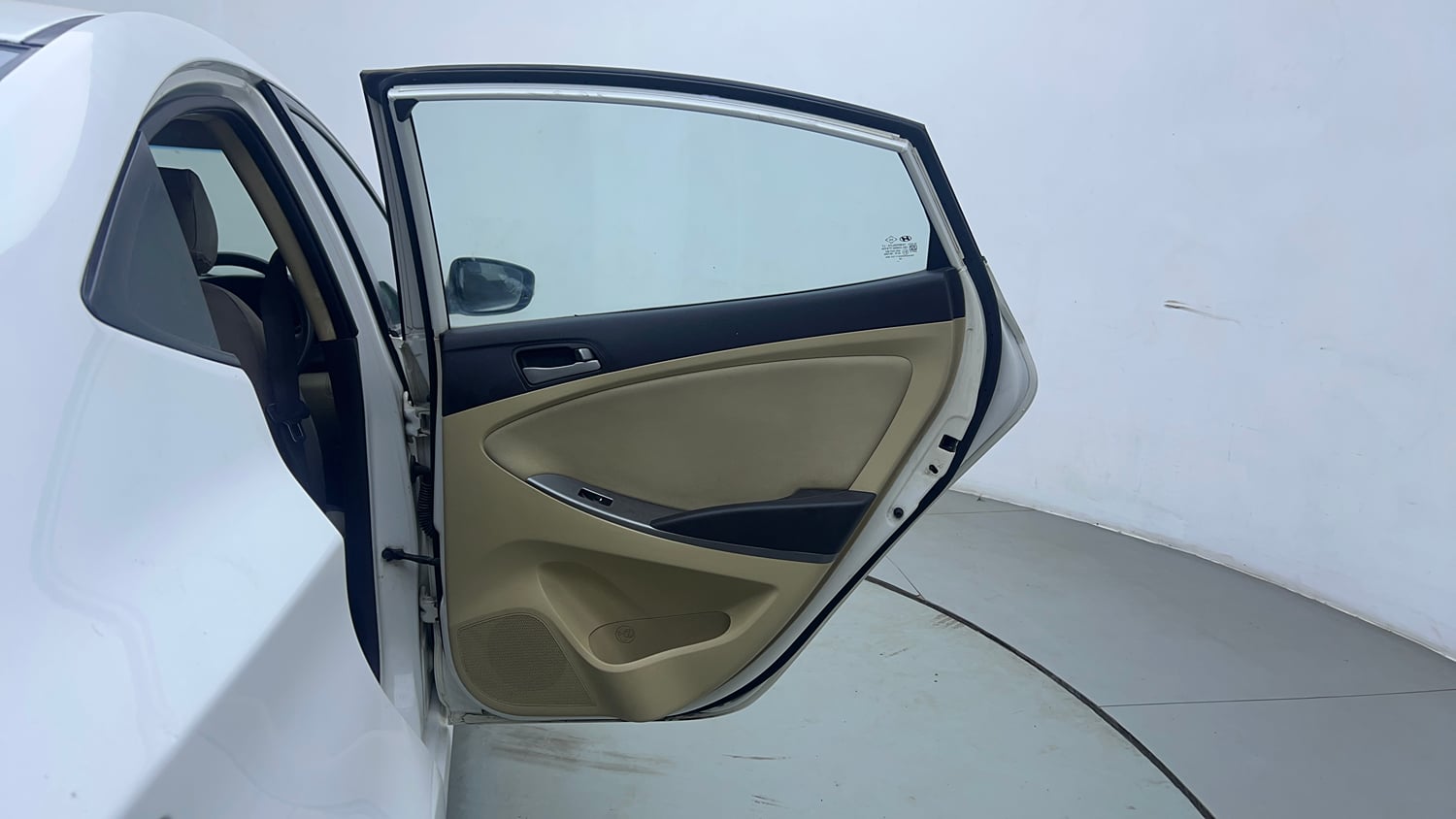 Used 2015 Hyundai Verna 1.4 VTVT Petrol Manual interior RIGHT REAR DOOR OPEN VIEW