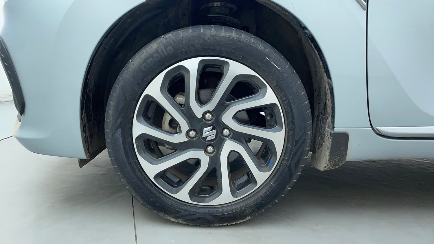 Used 2024 Maruti Suzuki Baleno Alpha AGS Petrol Automatic tyres LEFT FRONT TYRE RIM VIEW