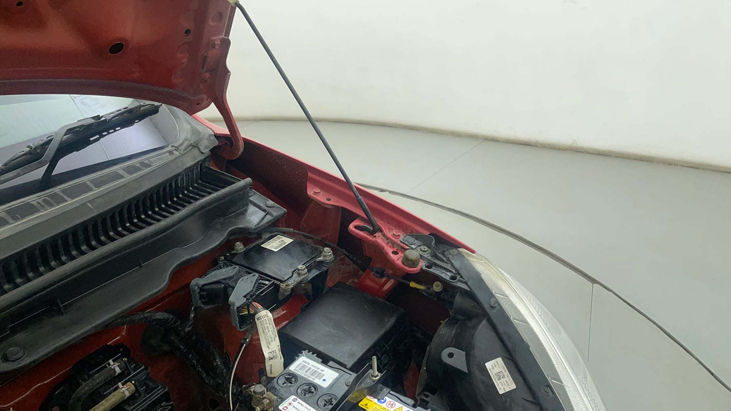 Used 2023 Maruti Suzuki Alto K10 VXi Plus Petrol Manual engine ENGINE LEFT SIDE HINGE & APRON VIEW
