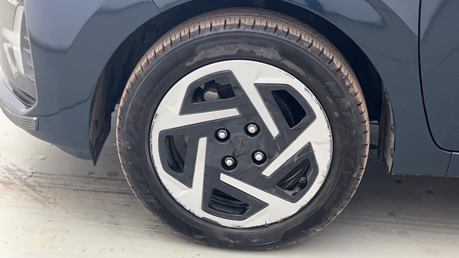 Used 2026 Hyundai Grand i10 Nios Sportz 1.2 Kappa VTVT Petrol Manual tyres LEFT FRONT TYRE RIM VIEW