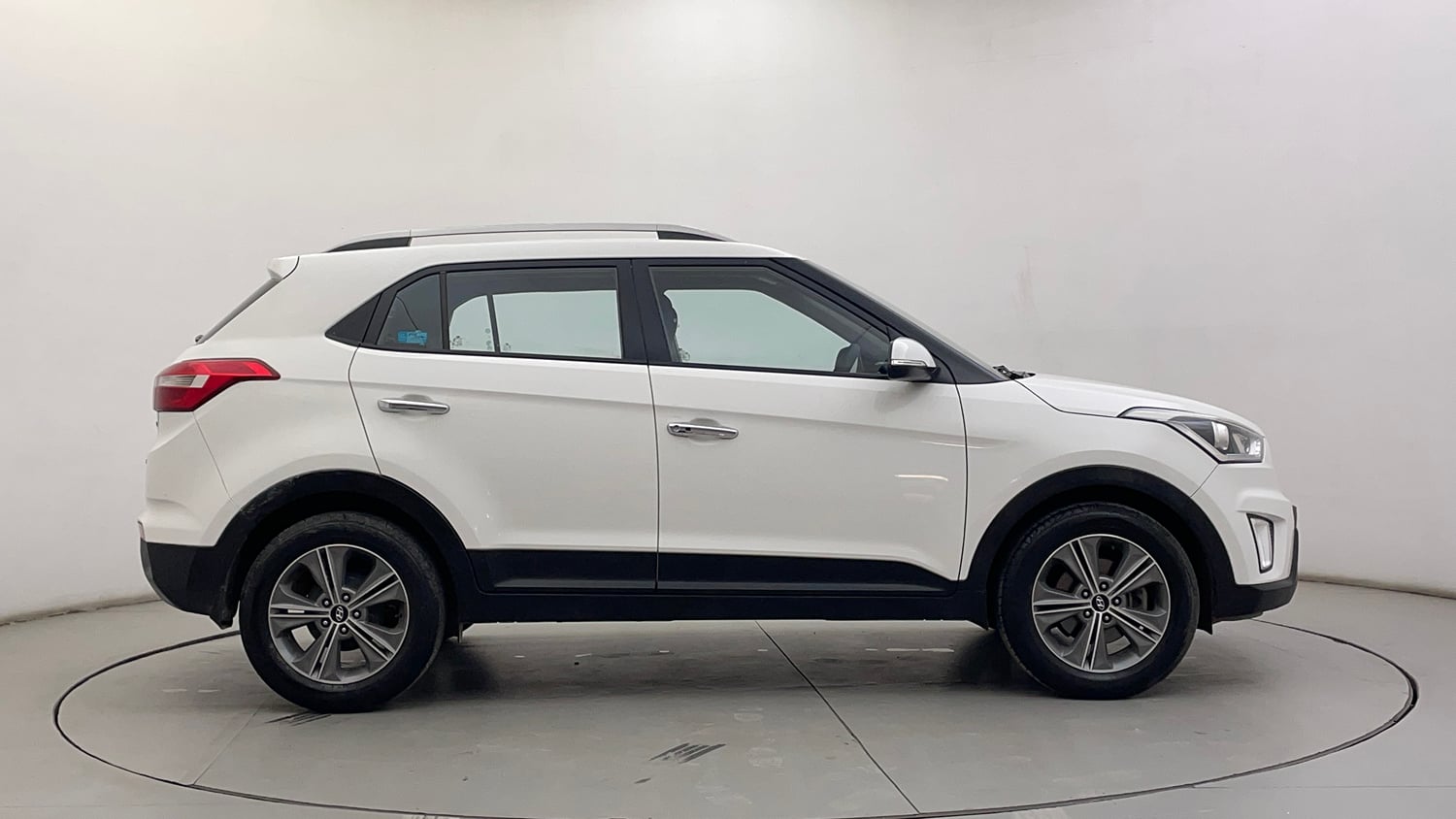 Used 2016 Hyundai Creta 1.6 SX Plus AT Petrol Petrol Automatic exterior RIGHT SIDE VIEW