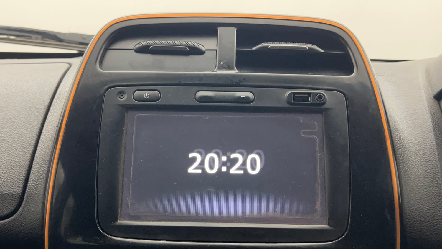 Used 2018 Renault Kwid CLIMBER 1.0 Petrol Manual top_features Touch screen infotainment system