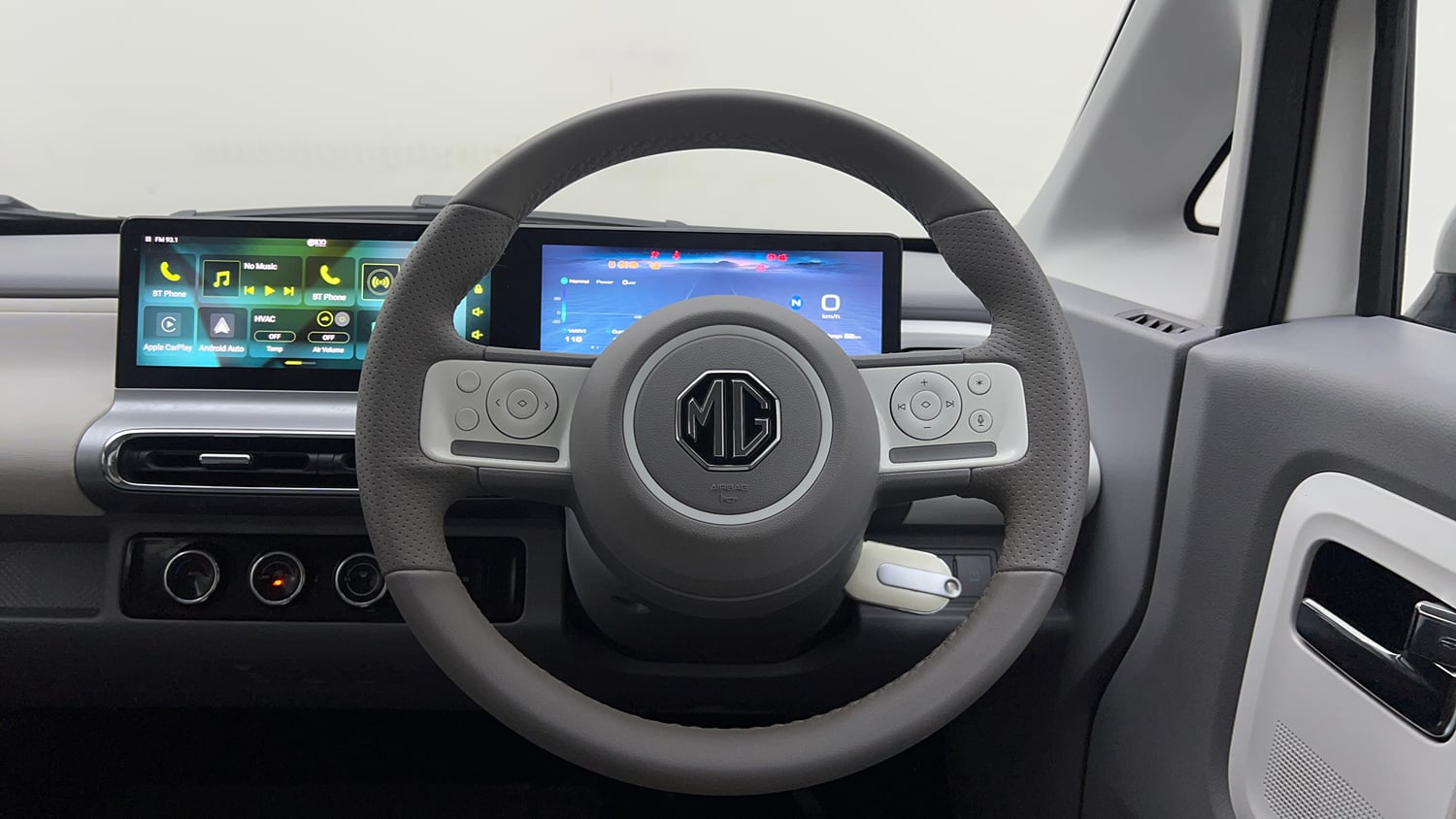 Used 2024 MG Motors Comet EV Excite Electric Automatic interior STEERING VIEW