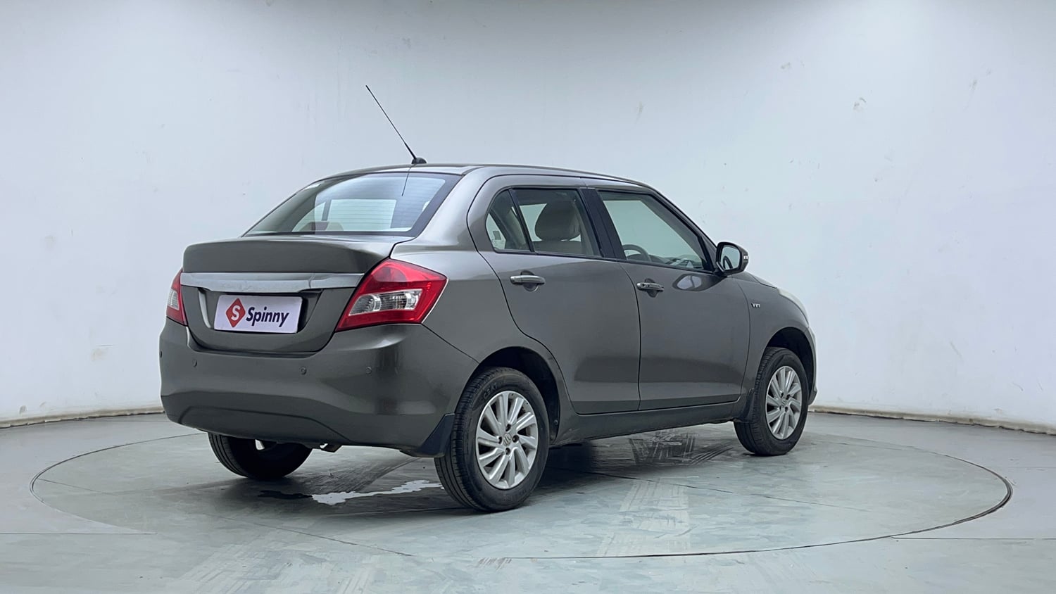 Used 2015 Maruti Suzuki Swift Dzire ZXI Petrol Manual exterior RIGHT REAR CORNER VIEW