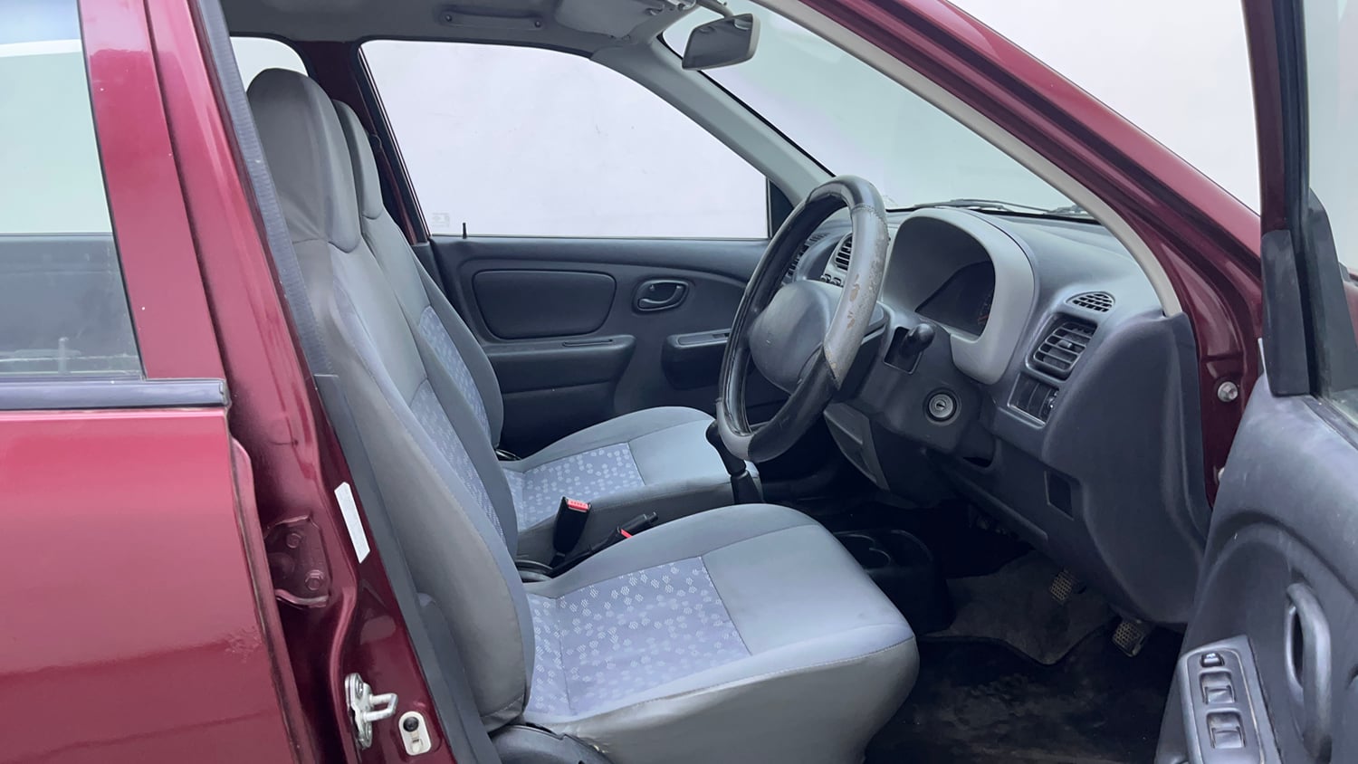 Used 2012 Maruti Suzuki Alto LXi BS-IV Petrol Manual interior RIGHT SIDE FRONT DOOR CABIN VIEW