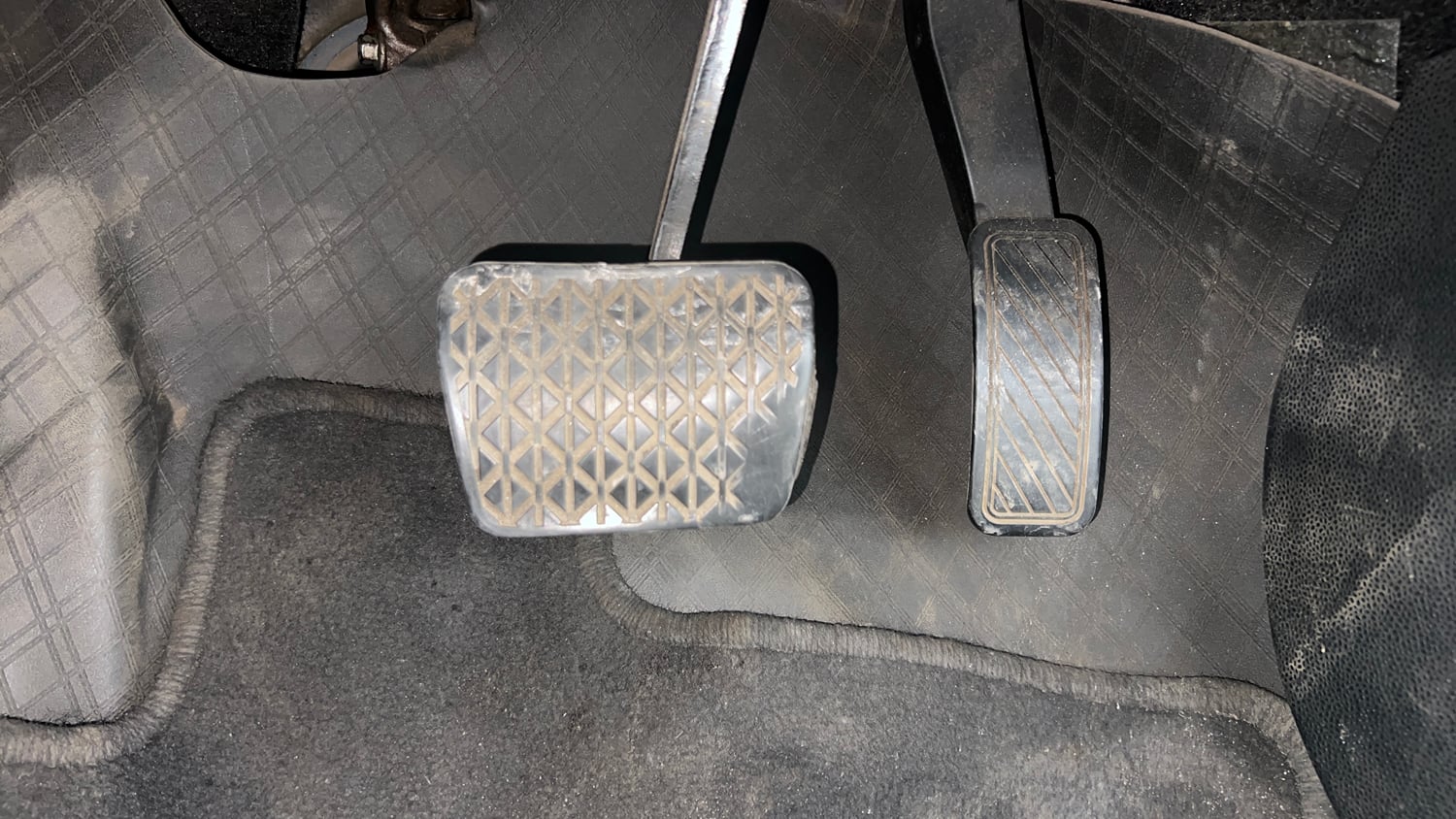 Used 2018 Ford EcoSport Trend + 1.5L Ti-VCT AT Petrol Automatic interior PEDALS VIEW