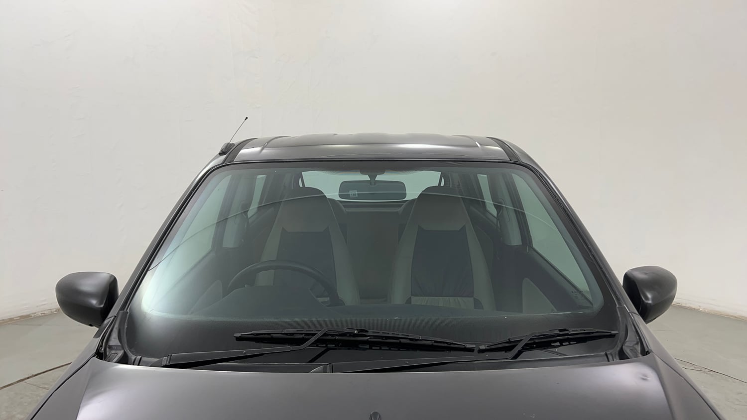 Used 2022 Maruti Suzuki Alto 800 VXi Petrol Manual exterior FRONT WINDSHIELD VIEW