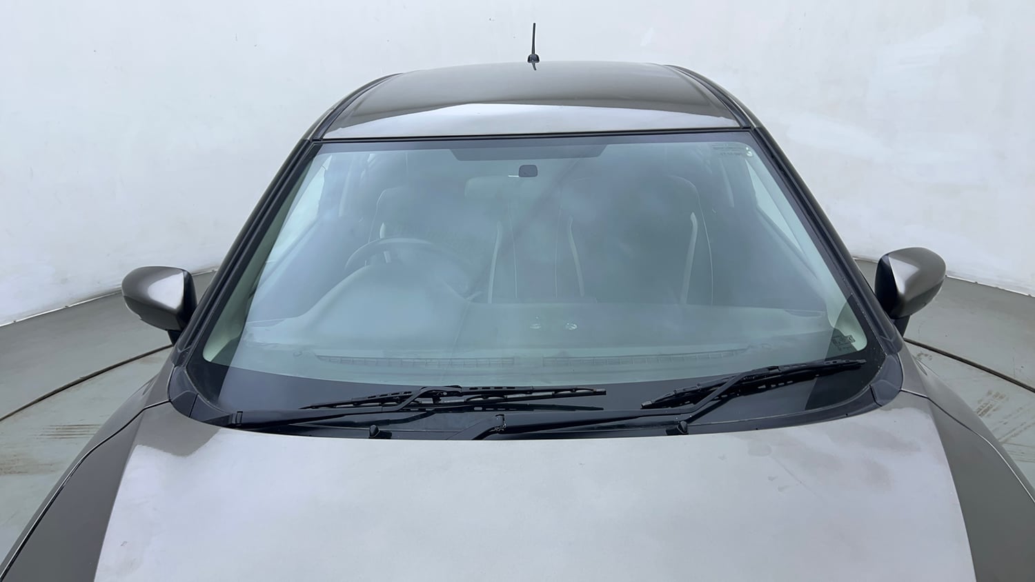 Used 2019 Maruti Suzuki Baleno Delta Petrol Manual exterior FRONT WINDSHIELD VIEW
