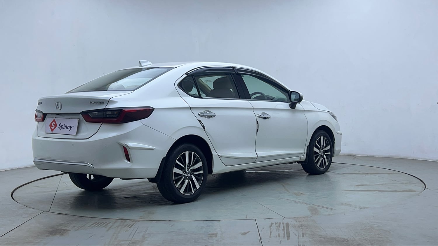 Used 2021 Honda City ZX Petrol Petrol Manual exterior RIGHT REAR CORNER VIEW