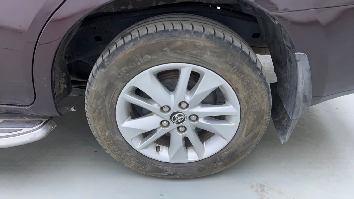 Used 2016 Toyota Innova Crysta 2.4 G 7 STR Diesel Manual tyres LEFT REAR TYRE RIM VIEW